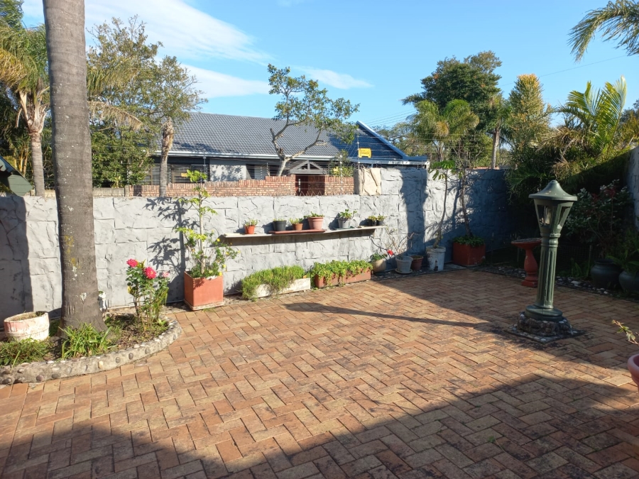 4 Bedroom Property for Sale in Gonubie Eastern Cape